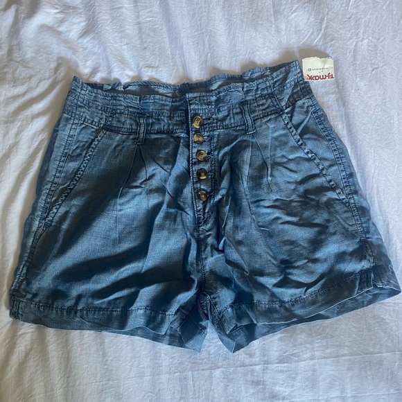 American Eagle Paper Bag Waist Denim Shorts - Picture 1 of 3